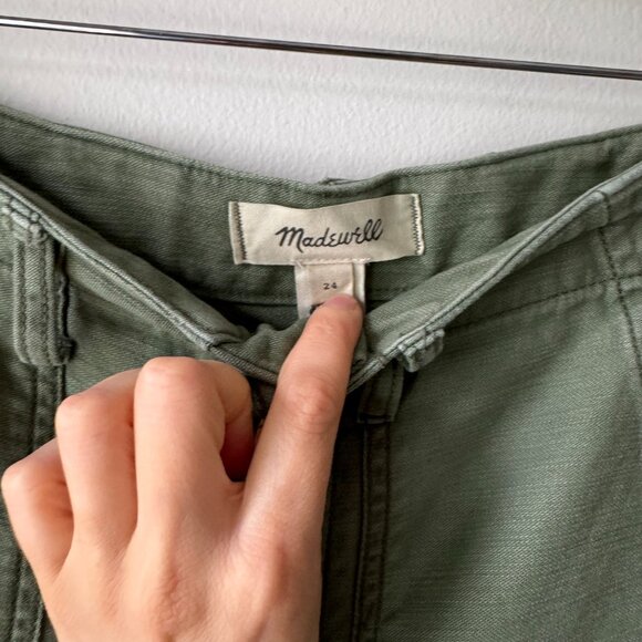 NWOT Madewell Green Cropped Cargo Pants - Utility Green - Picture 6 of 8